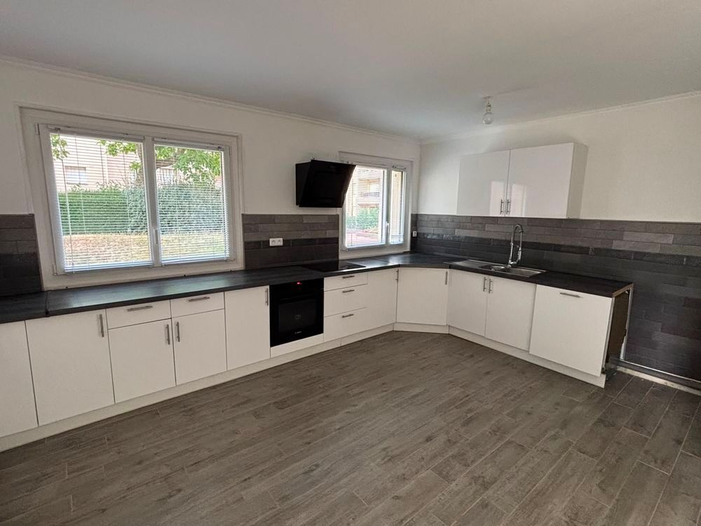 Vente Appartement Appartement familial lumineux T5 avec extérieur privatif Montigny-le-bretonneux