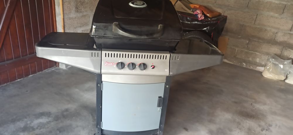 Barbecue &agrave; gaz sur roues Electroménager