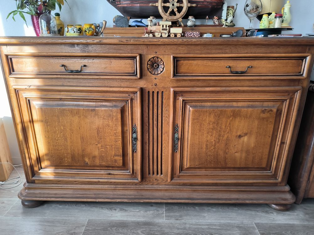 Buffet ch&ecirc;ne massif Meubles
