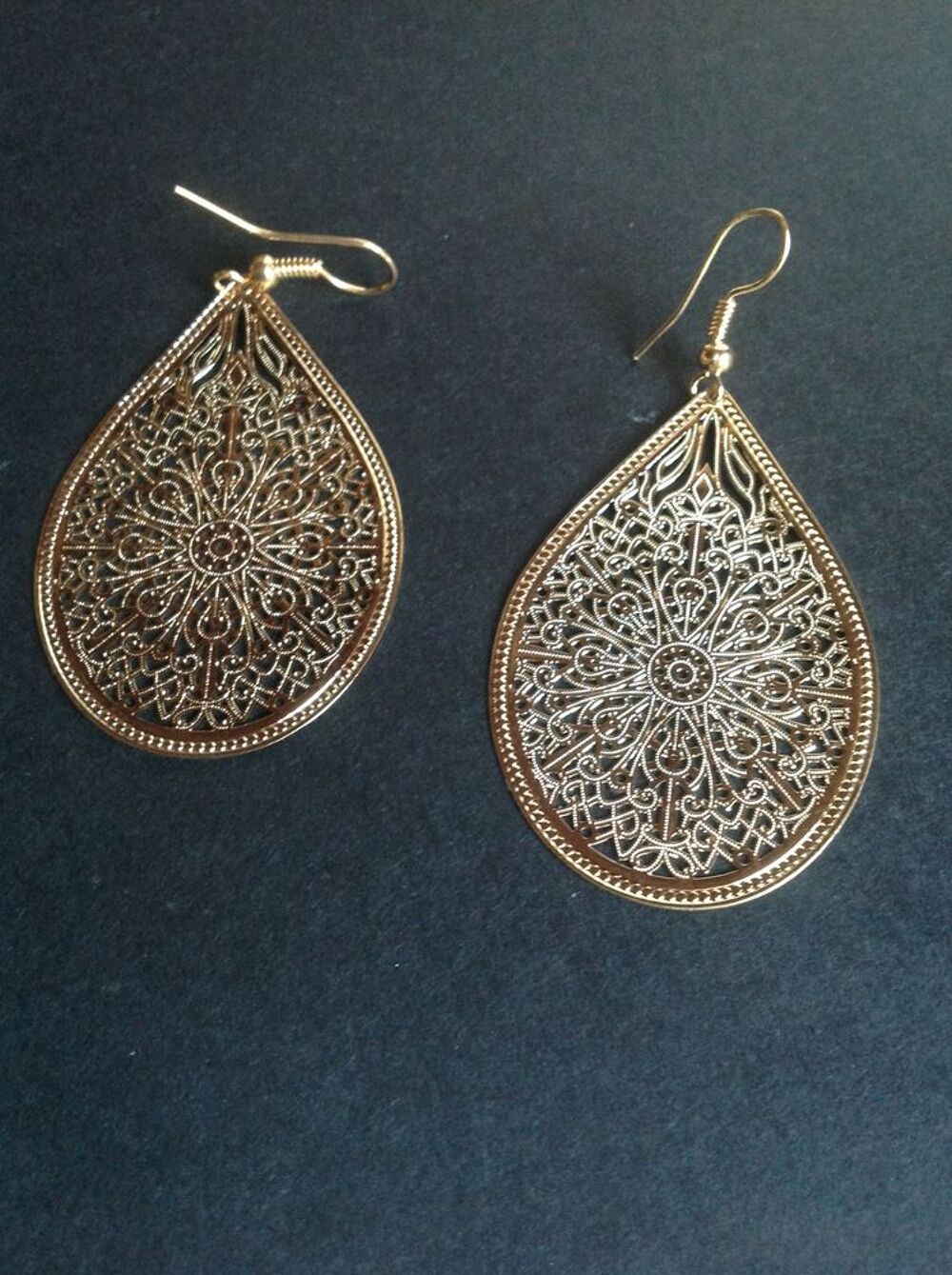 BOUCLES OREILLES ARGENT&Eacute; AMANDE 3,5cm Envoi Possible
Bijoux et montres