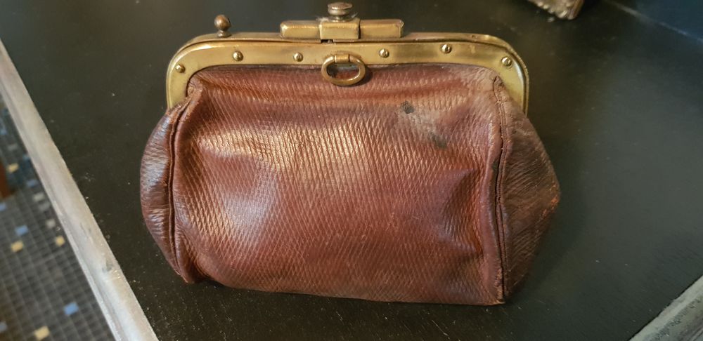 Petite bourse en cuir ancienne Maroquinerie