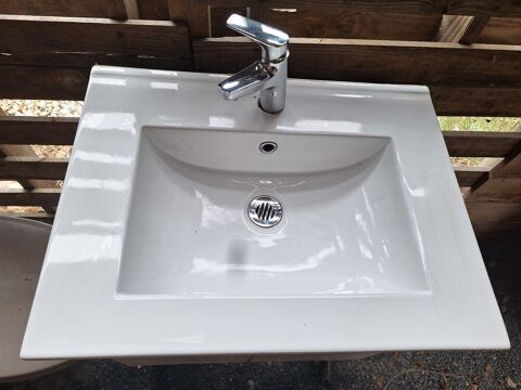 lavabo en céramique et robinet Groehne Perpignan (66)