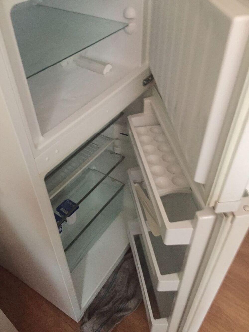 r&eacute;frig&eacute;rateur avec cong&eacute;lateur Electroménager