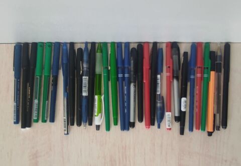 Stylos et feutres de diffrentes couleurs NEUFS (1 euro 5 st 1 Metz (57)