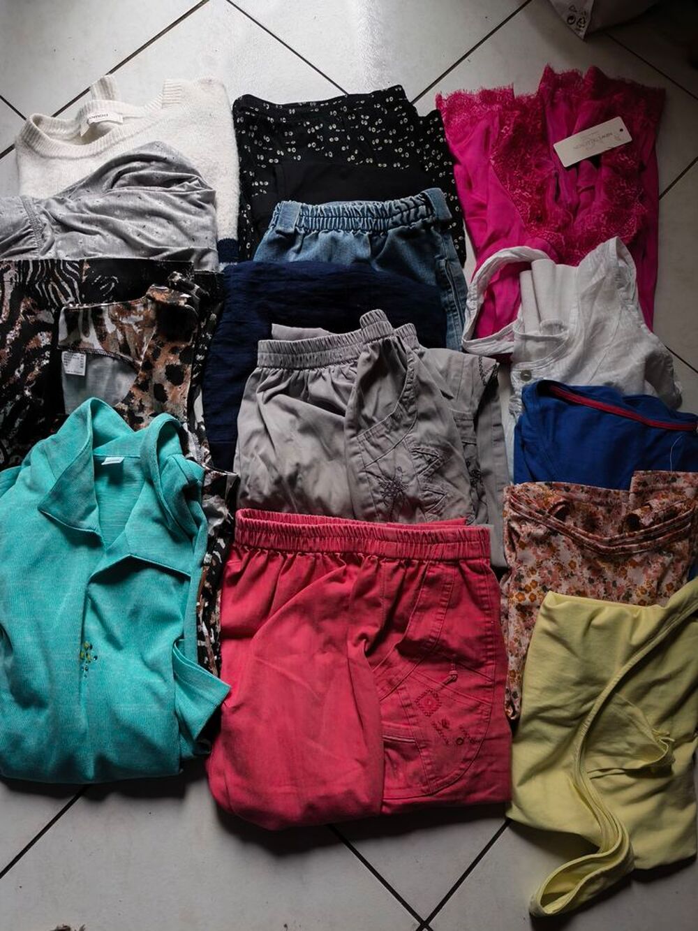 lot de vetements GRANDE TAILLE XL Vêtements