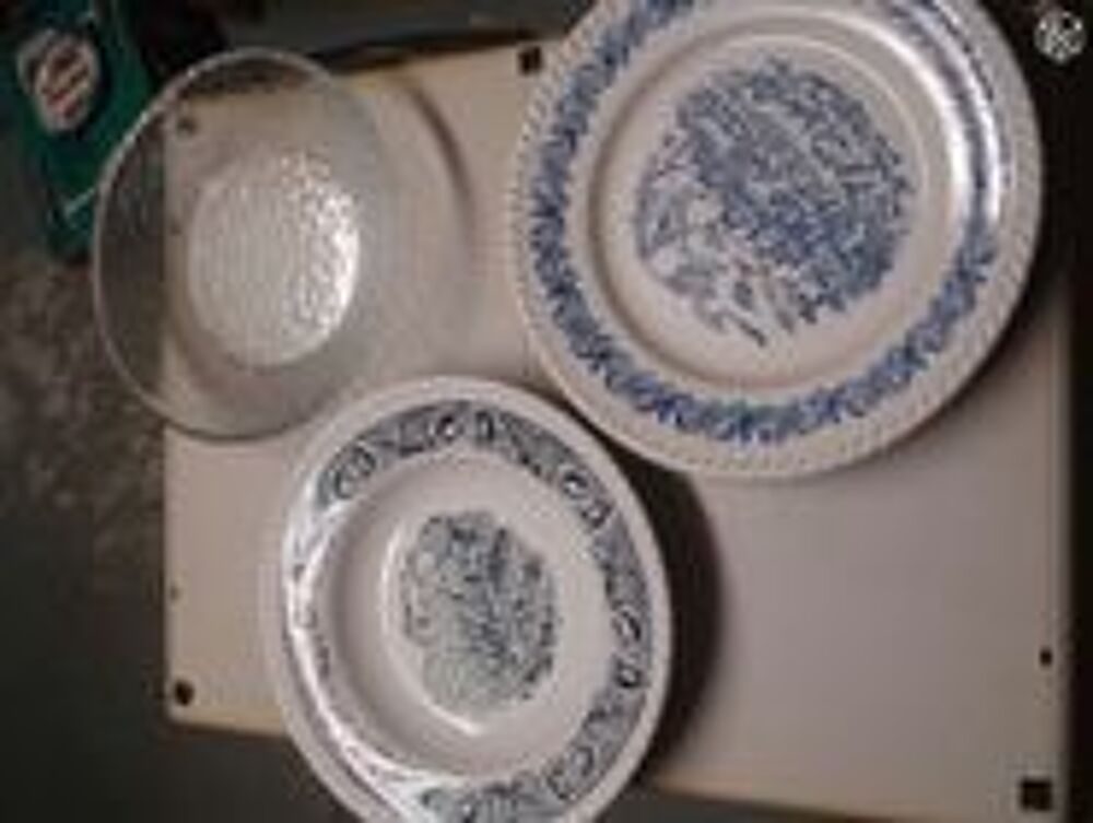 Lot de 10 assiettes diff&eacute;rentes Cuisine