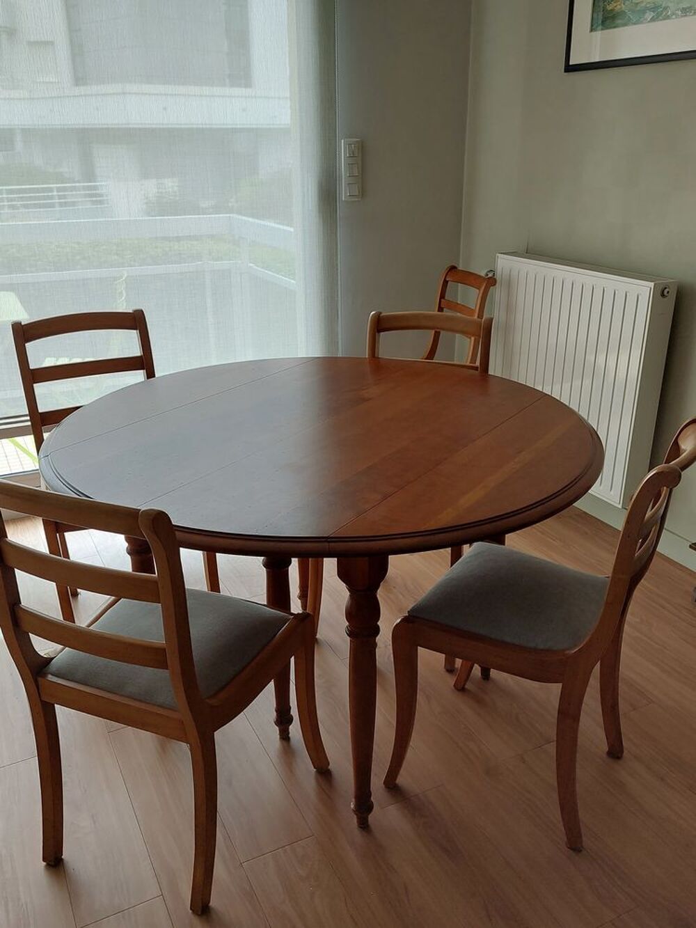 Salle &agrave; manger compl&egrave;te en merisier massif Meubles