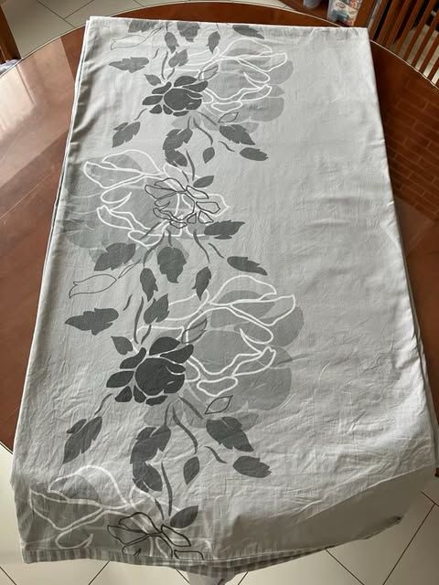 Housse de couette 220 x 240 grise (+2 taies d'oreillers) 0 Marseille 10 (13)