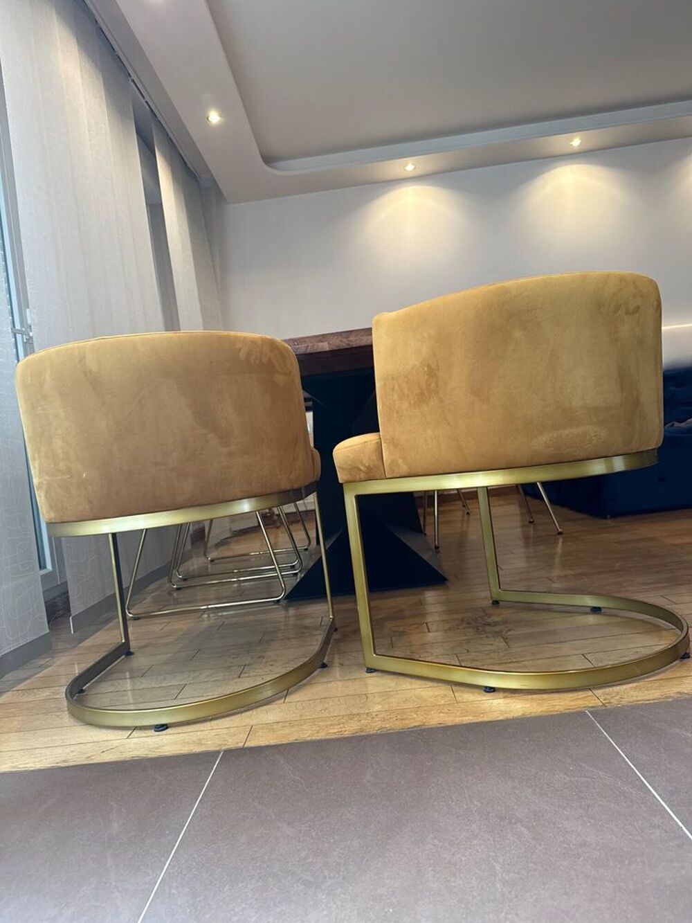 Fauteuils vintage en velours moutarde Meubles