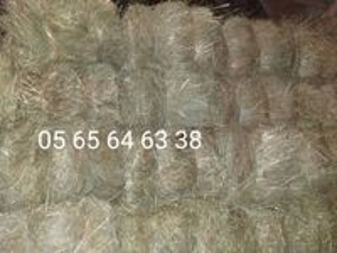   Foin de type bio en petites bottes 2026
