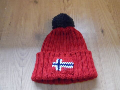 bonnet NAPAPJIRI, taille 2, NEUF 30 Abbeville (80)