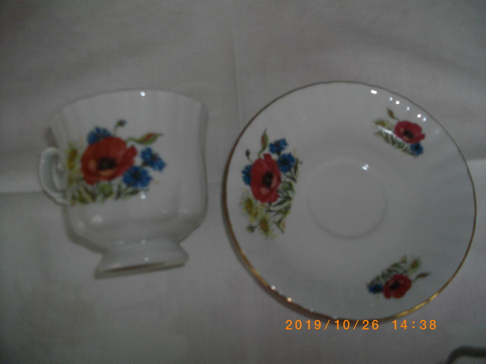 Deux tasses + deux sous-tasses assorties "Fleurs" Cuisine