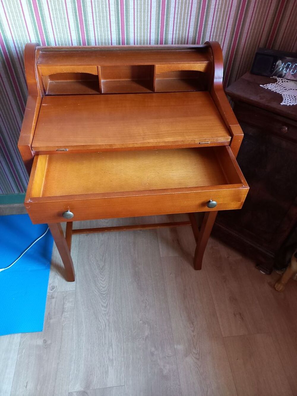 bureau &eacute;critoire &agrave; rideau Meubles
