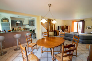  Villa � vendre 6 pi�ces 140 m�