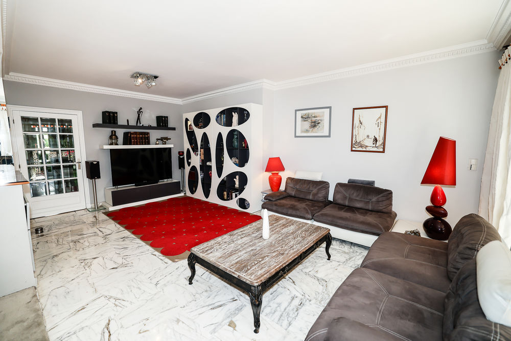 Vente Appartement APPARTEMENT 2 PIECES 83 M²- ETAGE 3EME-PISCINE COLLECTIVE Nice