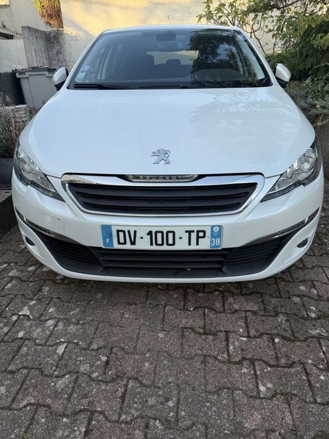 Peugeot 308 1.2 PureTech 110ch S&S BVM5 Active 2015 occasion Meyzieu 69330