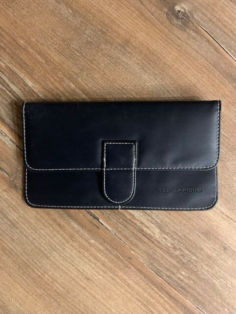 Porte monnaie / cartes �� Ted Lapidus �� 12 Saleilles (66)
