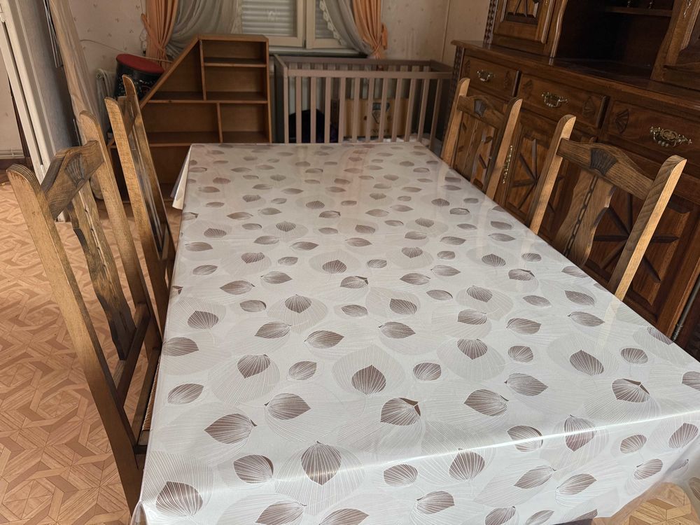 table, bahut et chaises Meubles