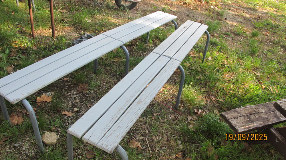 Bancs de jardin en fer et bois tr&egrave;s solides Jardin