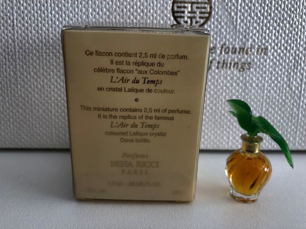 Miniature de parfum l?air du temps colombes vertes 