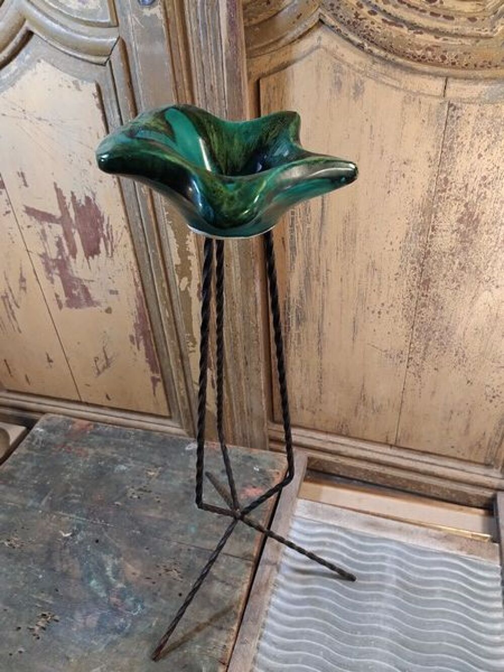 Cendrier Vide Poche &Eacute;toile sur Pied C&eacute;ramique Vallauris. Décoration
