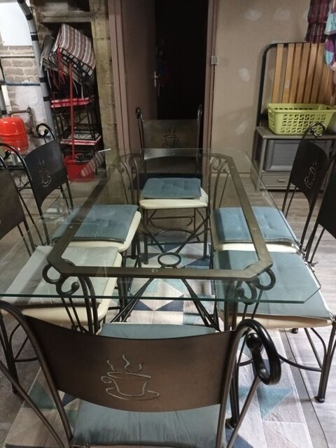 Table salle  manger + 6 chaises fer 150 Belleville-sur-Meuse (55)
