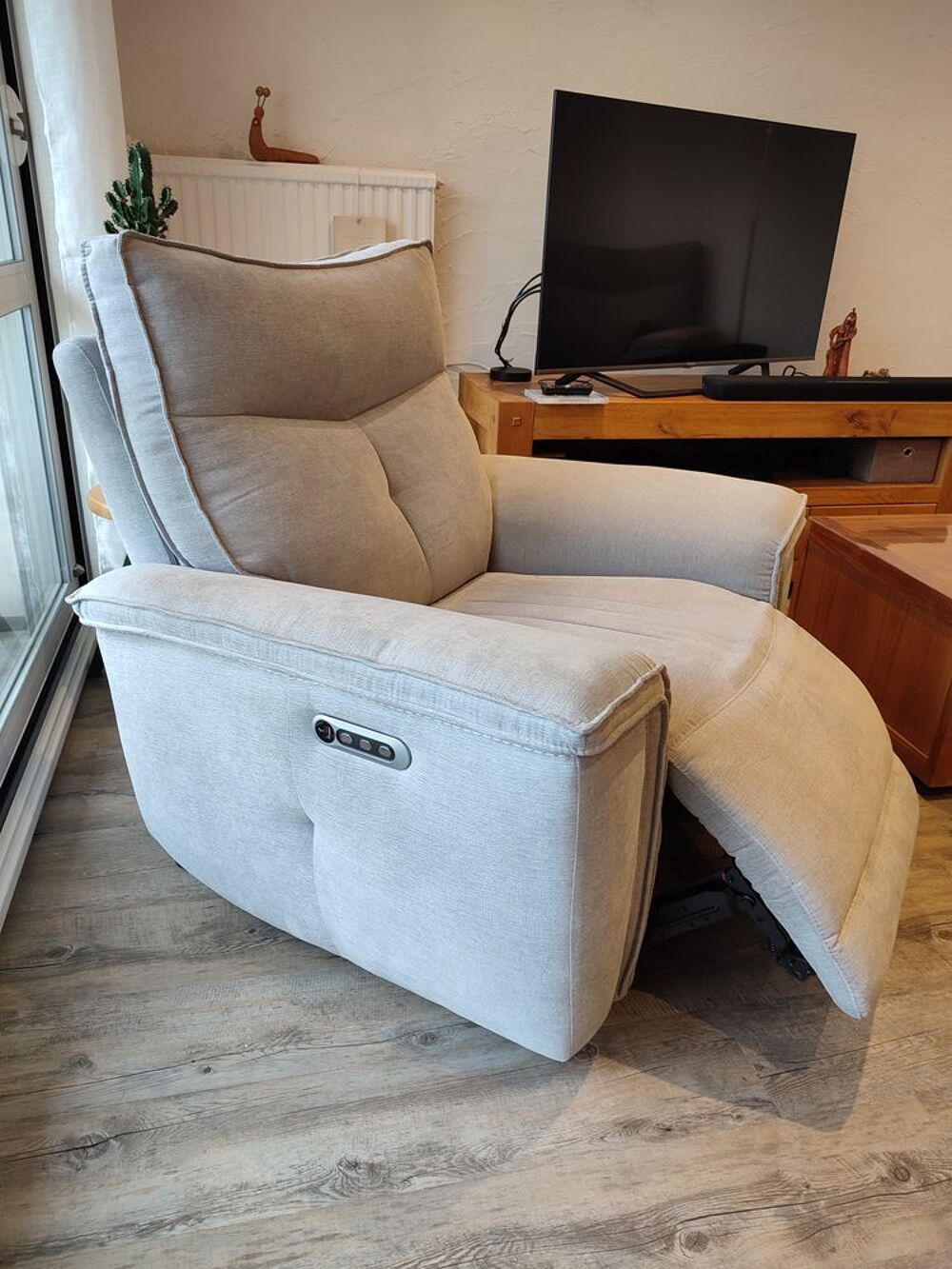 Fauteuil relax &eacute;lectrique 3 moteurs. Meubles