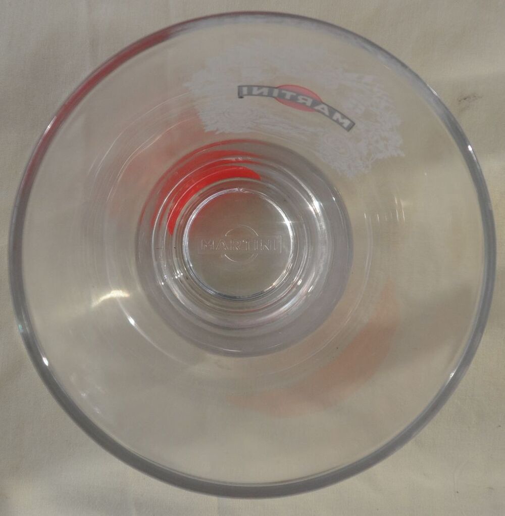 Verre &agrave; Martini vintage neuf jamais utilis&eacute; d&eacute;faut cuisson Cuisine