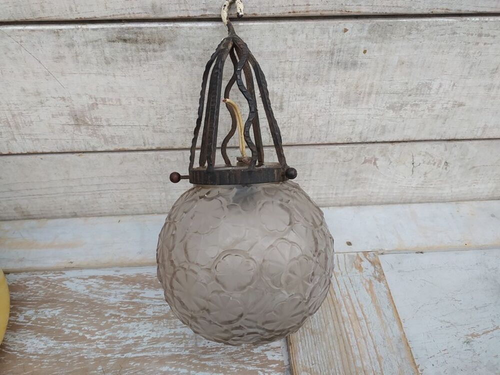Lampe Suspension Verre Art D&eacute;co Fer Forg&eacute; Vincent Hettier 
