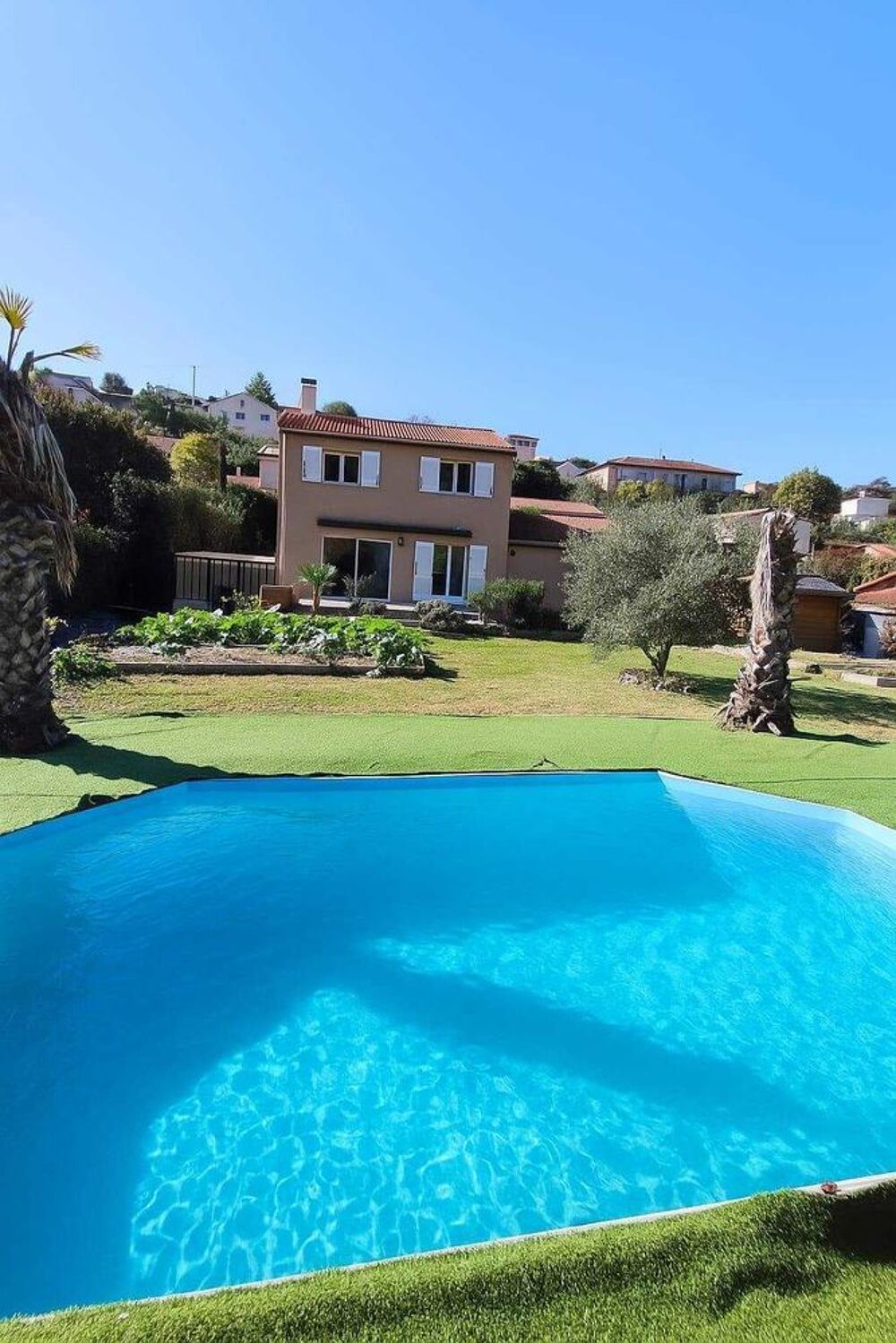 Vente Maison Maison 112 m² avec piscine €