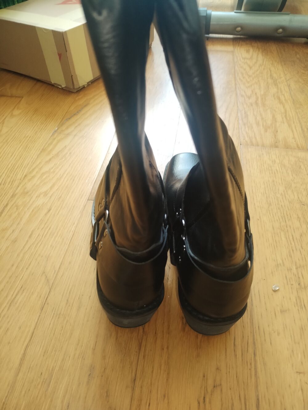 BOTTES EN SIMILI CUIR TAILLE 41 (NEUVES) Chaussures