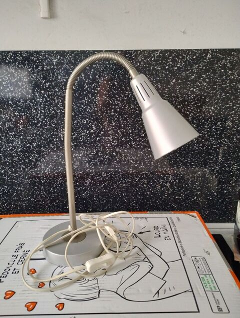Lampe de bureau 10 Saint-Loubs (33)