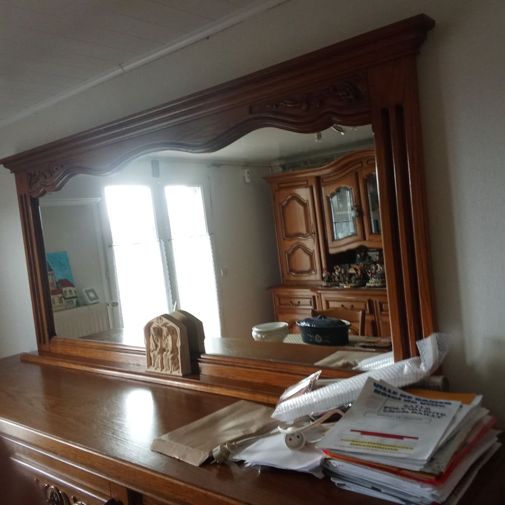 Babut pas plus le miroir 
Longueur 240 cm
Largeur 56 Meubles