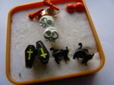 Lot 8 bijoux fantaisie Claire's Fille boucles d'oreilles TBE 8 Brienne-le-Chteau (10)