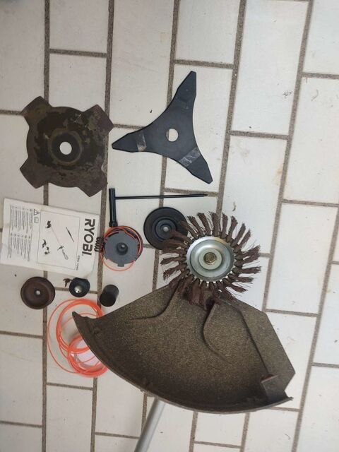 DEBROUSAILLEUR RYOBI ELECTIQUE 50 Pinet (34)