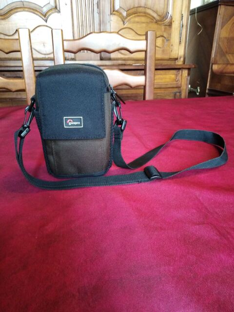 Housse  bandoulire pour appareil photo lowepro 12 Avermes (03)