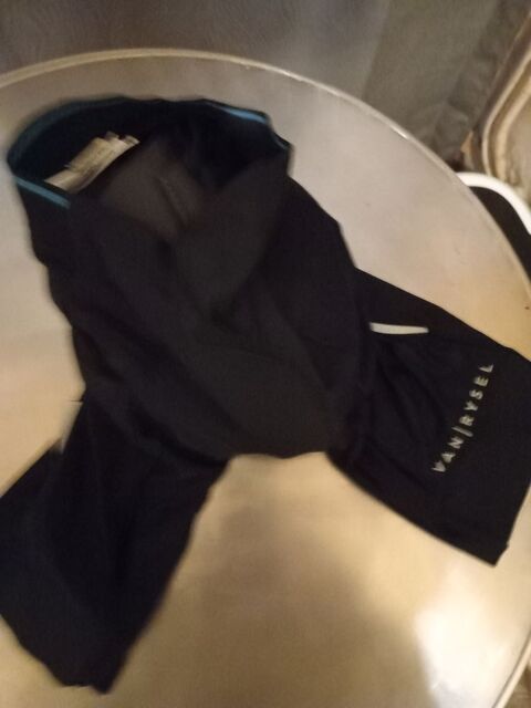 Short Cycliste D�cathlon Van Rysel Taille S 10 Paris 12 (75)