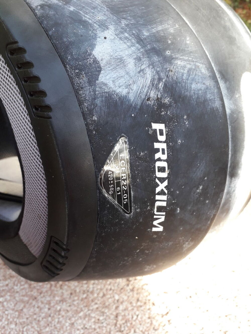 CASQUE INTEGRAL MOTO NOIR ayant tr&egrave;s peu servi Vêtements
