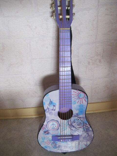 guitare fillette violeta 20 La Rochelle (17)