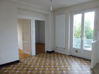  Appartement à louer 3 pièces 49 m²