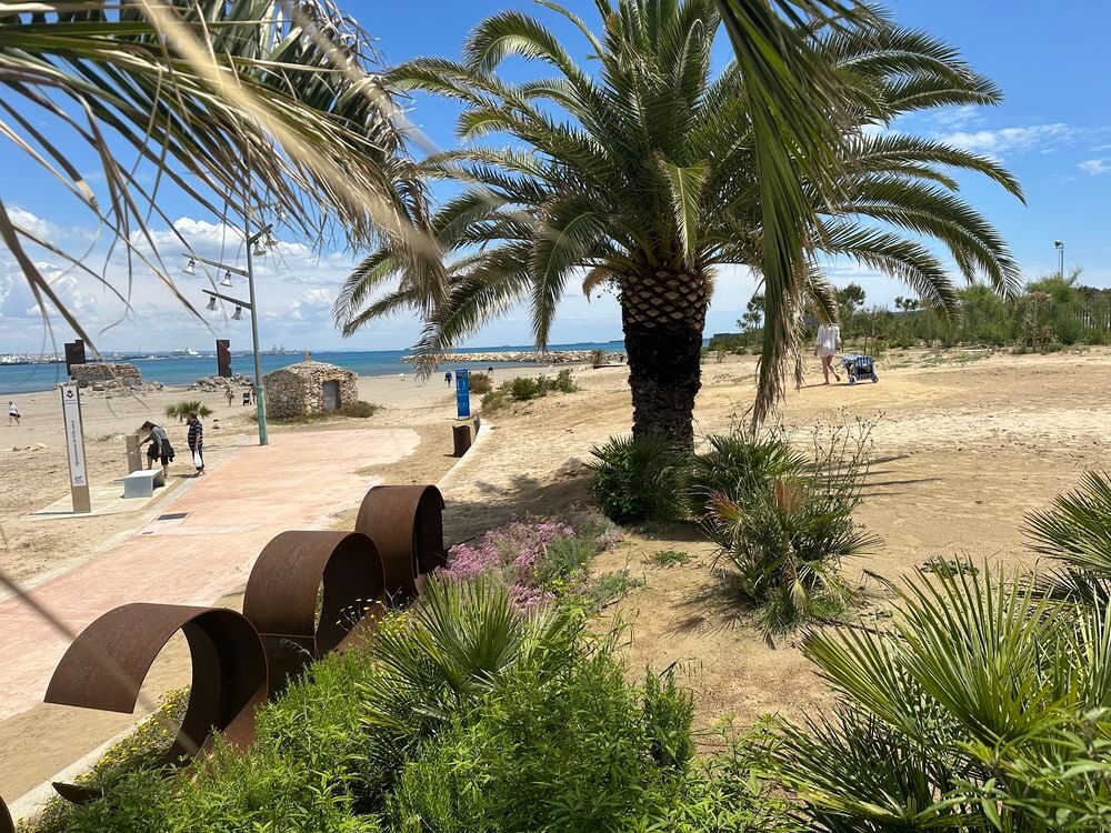   Espagne, le calme au bord de la  plage Espagne, la pineda de salou