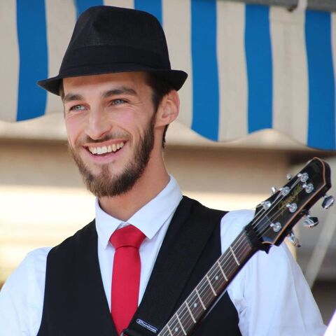 COURS GUITARE-BASSE-UKULÉLÉ SANS SOLFÈGE & AVEC LA BANANE :) 0 76770 Malaunay
