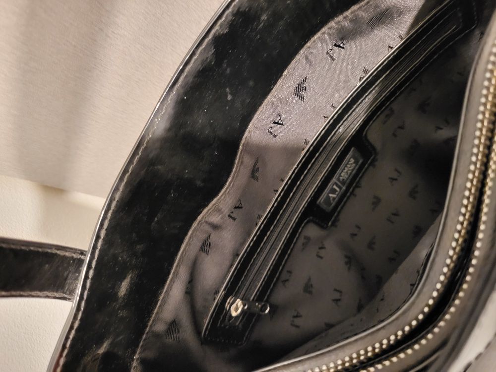 Sac &agrave; main Armani Jeans noir laqu&eacute; Maroquinerie