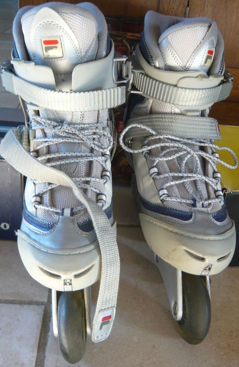 Rollers Fila Femme taille 39- 4 roues d&eacute;montables Sports