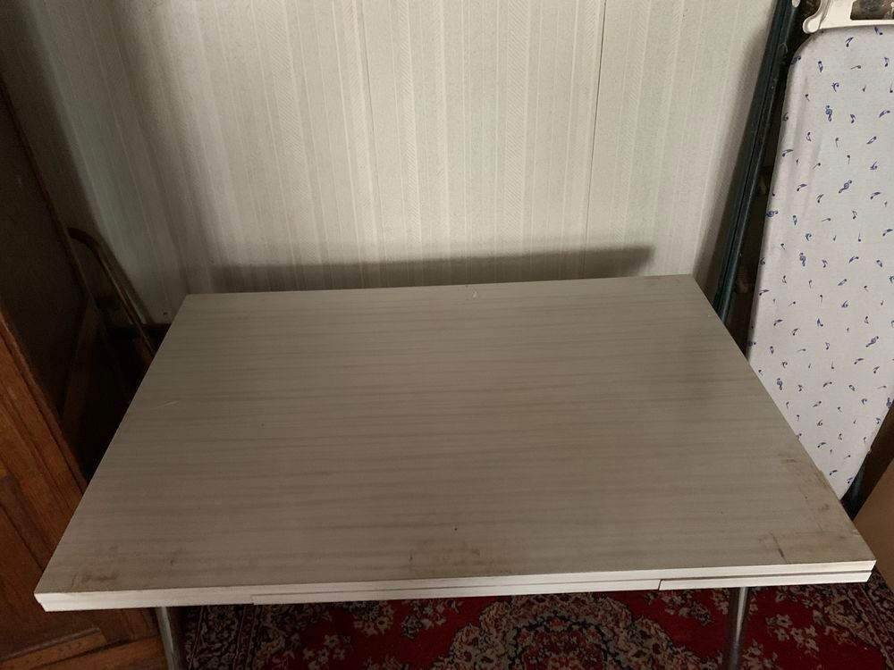 Table en formica Meubles