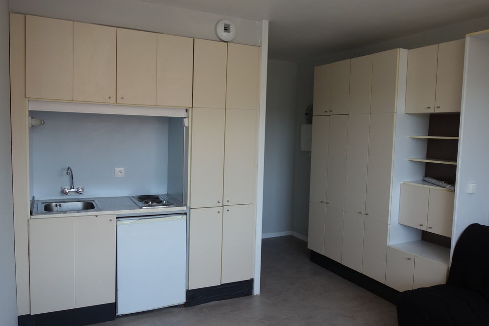 Location Appartement Studio - 6 rue du Gl Frère Vandoeuvre + place dans  garage Vandœuvre-lès-nancy