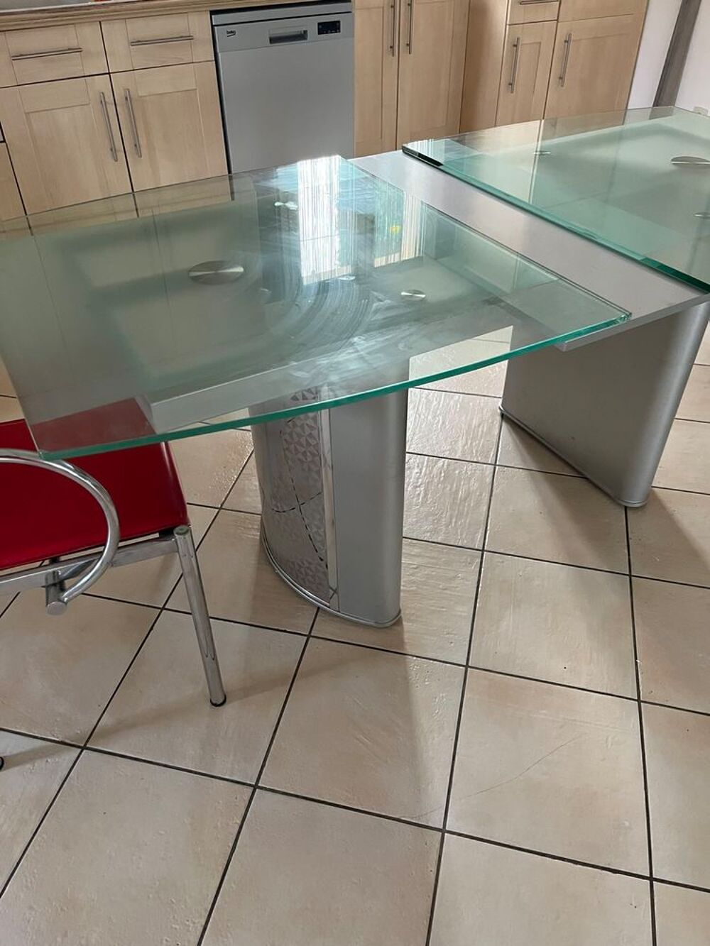 Table extensible en verre poli
Meubles