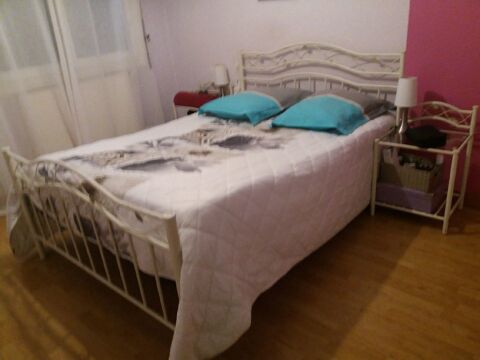 sommier à latttres
+lit en fer +2 chevets 150 Saint-Michel-Mont-Mercure (85)