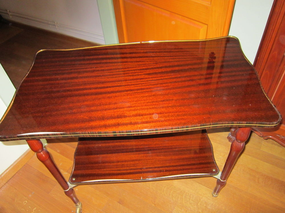 TABLE ROULANTE
Meubles
