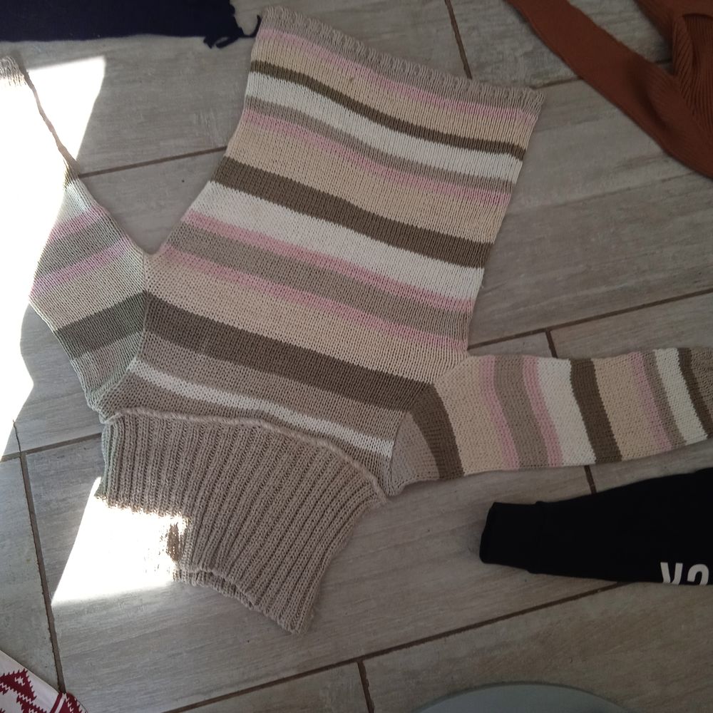 pancho, pull, gilet Vêtements